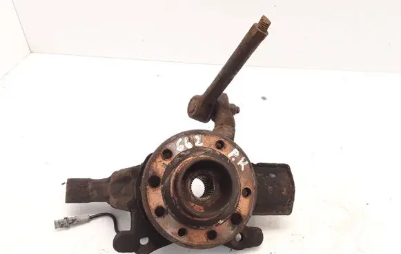 Opel Zafira B Front wheel hub spindle knuckle
