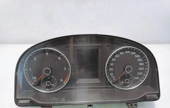 Volkswagen Touran II Speedometer (instrument cluster) 1T0920875N 1119010465