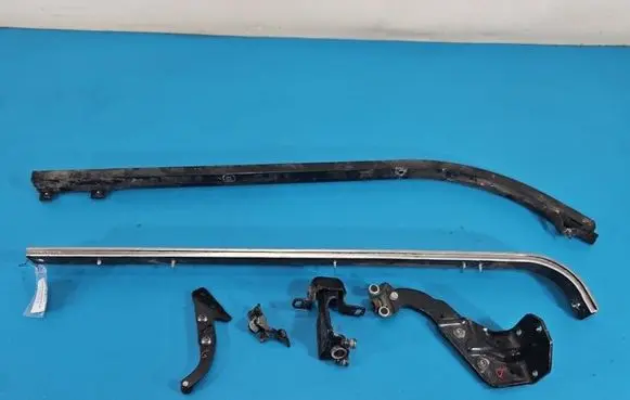 Mercedes-Benz Vito Viano W447 Sliding door upper roller guide/hinge 1528523 IMPRK1528523