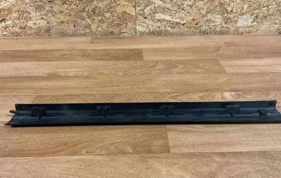 Mercedes-Benz E W212 Front sill trim cover 2126860136