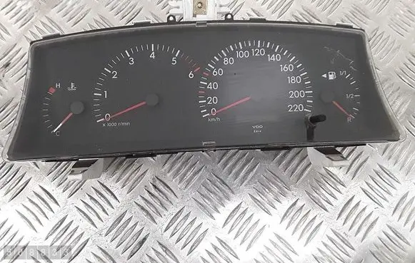 Speedometer (instrument cluster)