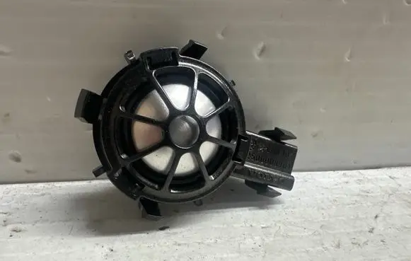 Volvo XC60 Front door high frequency speaker 08676895 07011201 13W46