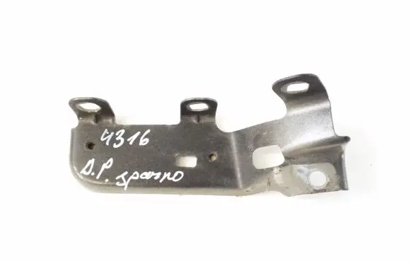 Fender mounting bracket