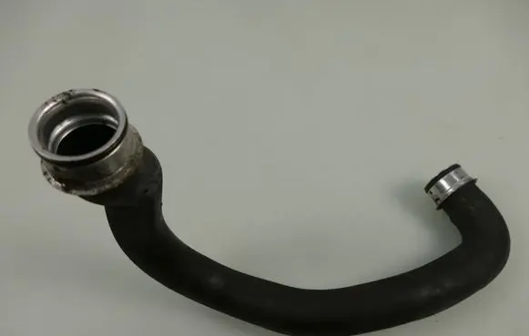 Mercedes-Benz C W204 Engine coolant pipe/hose A2045012982