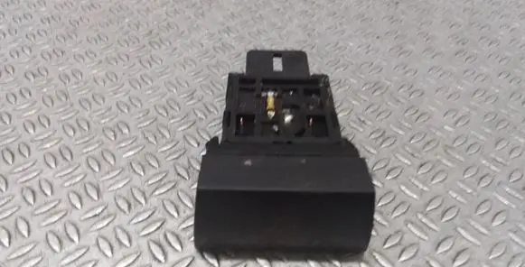 KIA Cerato Hazard light switch