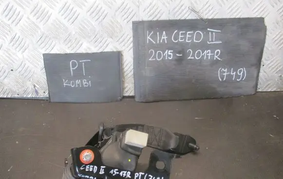 KIA Ceed Seat belt trim 066551