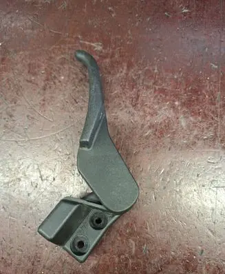Engine bonnet (hood) release handle