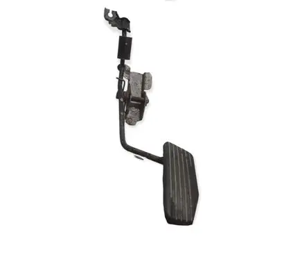 Mitsubishi Pajero Accelerator throttle pedal
