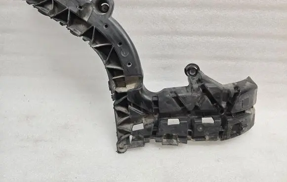 Volvo V60 Rear bumper mounting bracket 31455501
