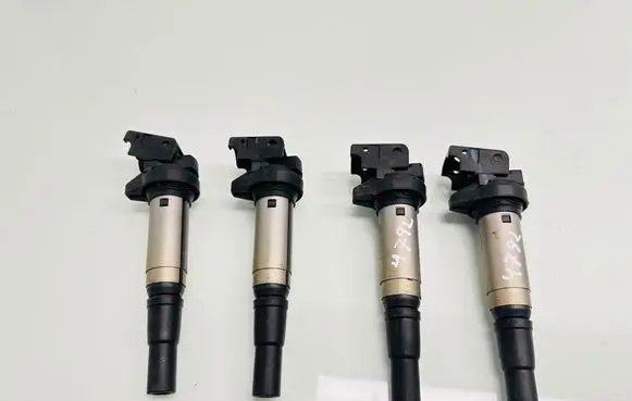 Citroen C5 Aircross High voltage ignition coil 19005293