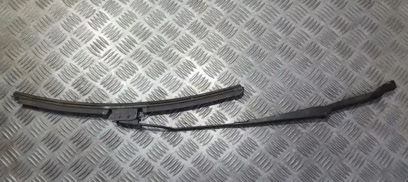 Front wiper blade arm