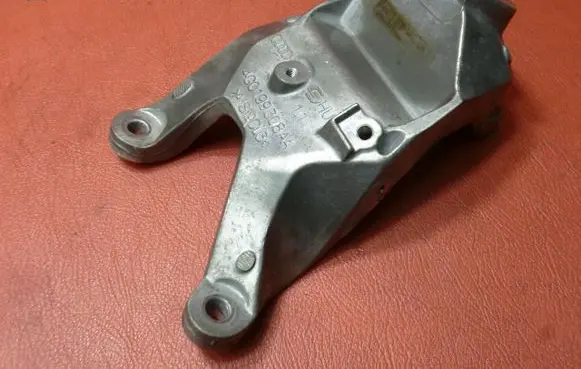 Audi A6 S6 C7 4G Engine mounting bracket 4G0199308AA