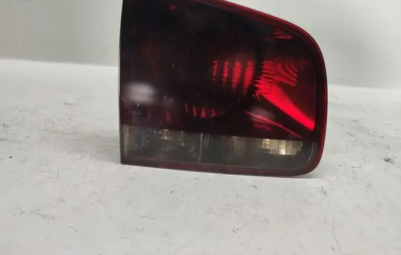 Volkswagen Touareg I Tailgate rear/tail lights