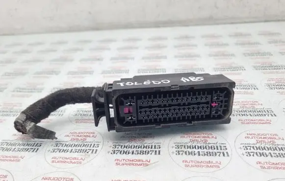 Seat Toledo II (1M) ABS module connector plug 