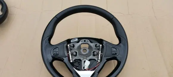 Renault Clio IV Steering wheel 985105453R