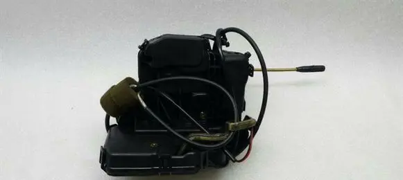 Mercedes-Benz CLK A209 C209 Front door lock A2097200335