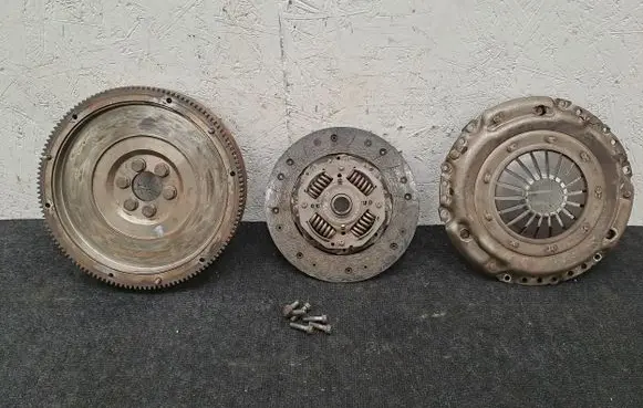 Volkswagen Caddy Clutch set kit 03L141032A