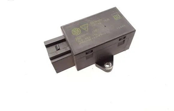 Volkswagen Phaeton Seat heating relay 7L0959772