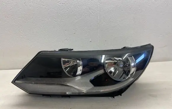 Volkswagen Tiguan Headlight/headlamp 5N1941005B X59UM77304A 1EL01074901
