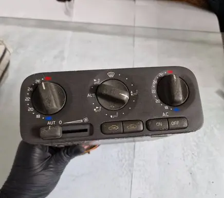 Volvo S70 V70 V70 XC Climate control unit 9171799 13442999 98W41E