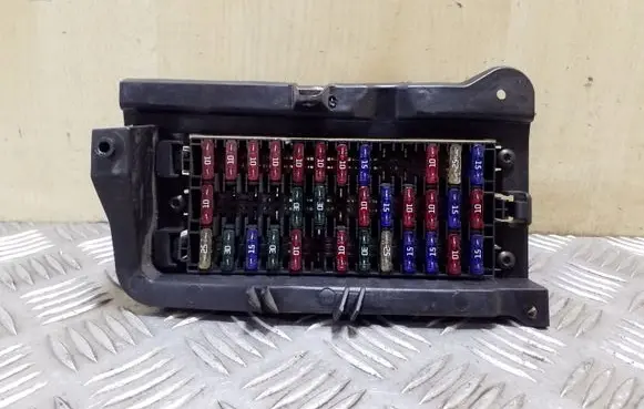 Nissan Primastar Fuse module 1810916000