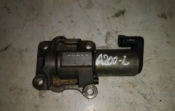 Volvo XC90 Turbo solenoid valve 8670421 A2002