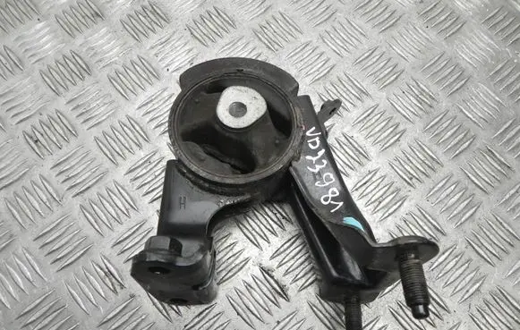 Toyota Auris E180 Engine mount bracket
