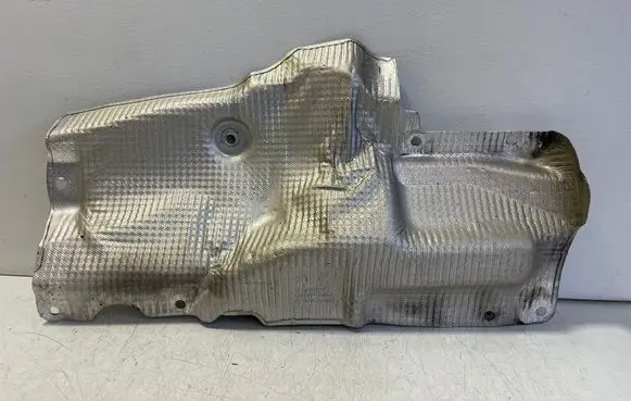 Audi Q7 4M Exhaust heat shield 4M0825692D