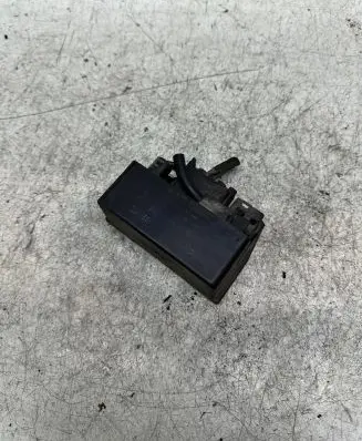 Mercedes-Benz C W203 Glow plug pre-heat relay