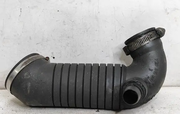 Audi A4 S4 B5 8D Intercooler hose/pipe 8D0129615C