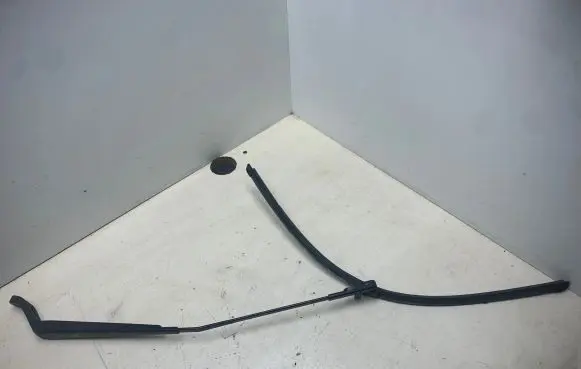 Peugeot 407 Front wiper blade arm 745602 4823B08GH