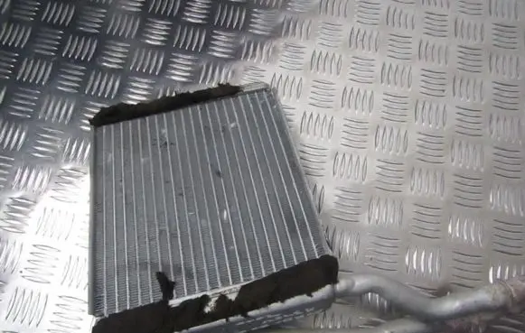 Ford Focus Heater blower radiator