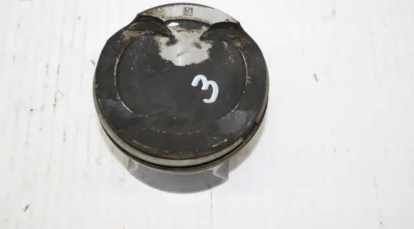 BMW 8 G14 Piston 8681079 11258681079
