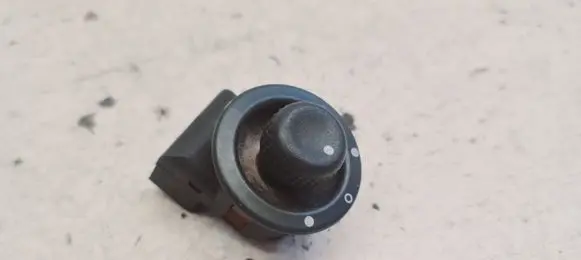 Renault Megane I Wing mirror switch 7700841240D