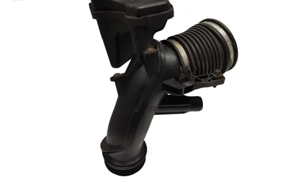BMW X3 E83 Air intake duct part 13713417630 3417630 3449104