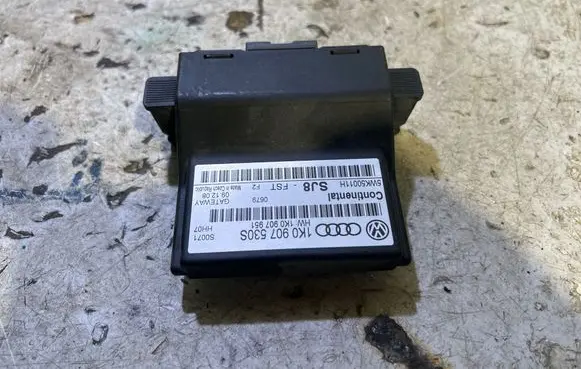 Volkswagen Golf V Gateway control module 1K0907530S 1K0907951 5WK50011H