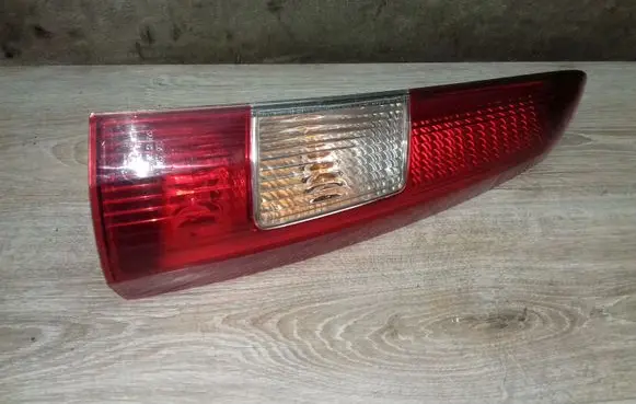 Volvo V70 Rear/tail lights 9154494