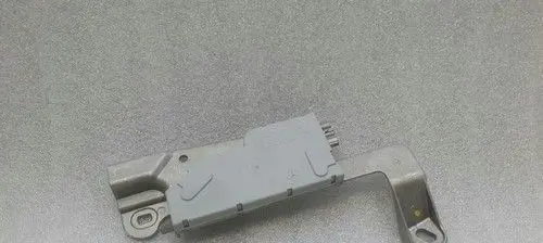 Mercedes-Benz CLS C219 Aerial antenna switch A2118270642