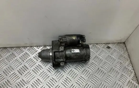 BMW 5 F10 F11 Starter motor 7556131