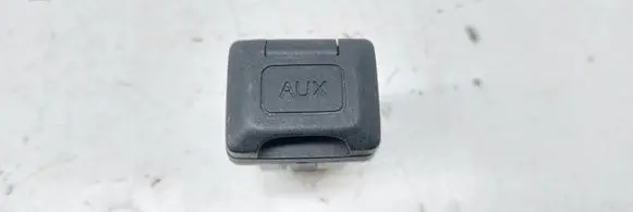 Honda CR-V AUX in-socket connector M34736