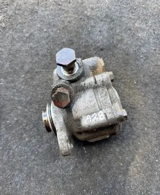 Renault Master II Power steering pump 7700300535E