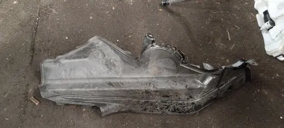 BMW X5 F15 Other engine bay part 51717309206