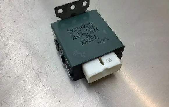 Lexus RX 330 - 350 - 400H Door central lock control unit/module 8597048020