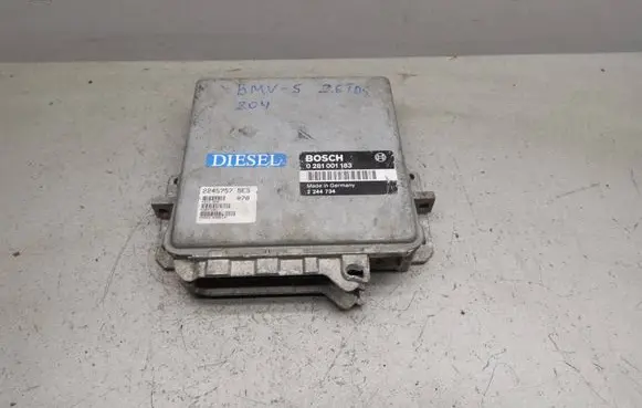 BMW 5 E34 Engine control unit/module 0281001183 2244734