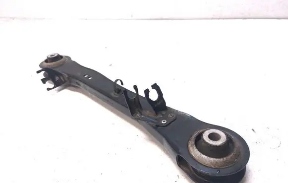 Rear control arm