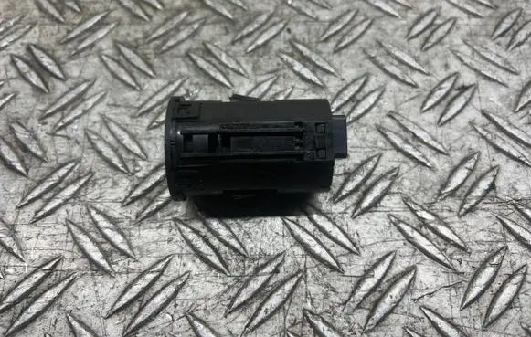 Engine start stop button switch