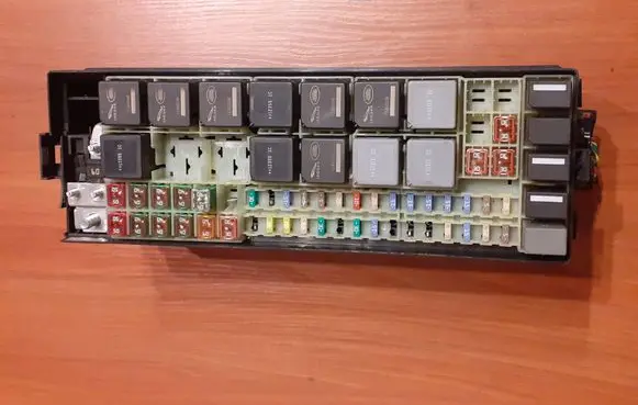 Land Rover Range Rover Sport L320 Fuse box set CH3214290ARB 1158