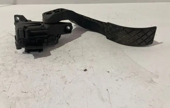 Audi A6 S6 C5 4B Accelerator throttle pedal 8D1723523F 6PV00837602