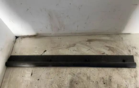 Nissan Navara D22 Front sill trim cover 76951VJ200