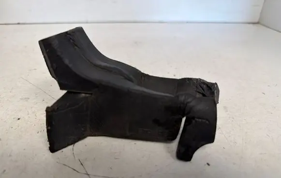 Volkswagen Tiguan Fender foam support/seal 5NA864759A
